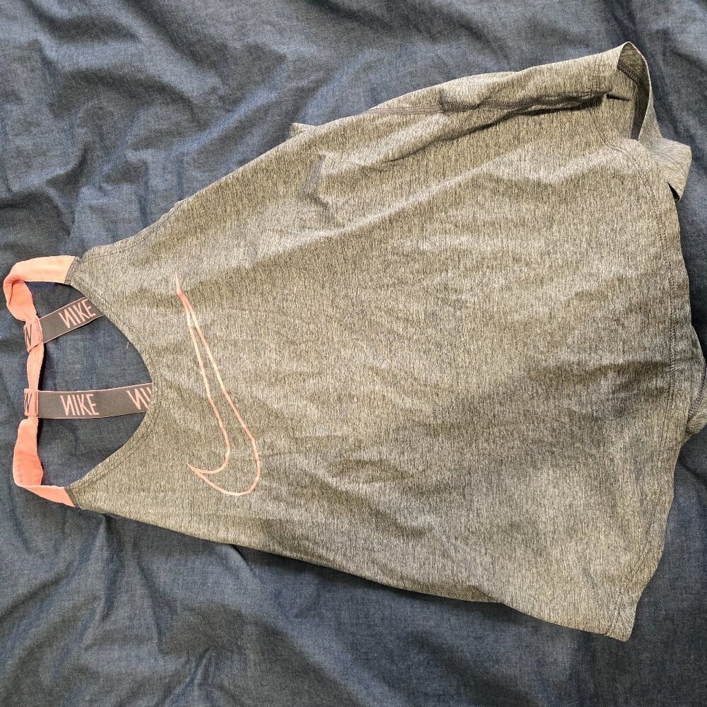 Gray Nike Tanktop